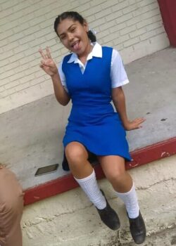 Elizabeth Colegiala Divina Pasa Fotos Y Videos 6