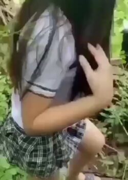 Pack De Colegiala Cogiendo En El Monte 2