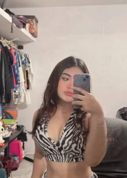 Linda joven masturbándose fotos+videos 3