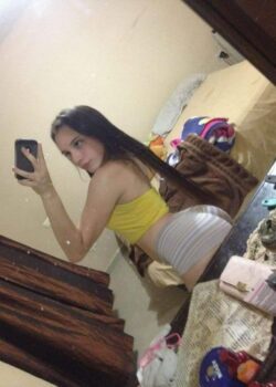 Pack de Vanessa - flaca nalgona fotos+videos 2