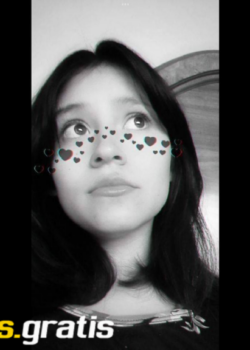 Pack De Adolescente Mostrando Las Tetas Por WhatsApp 5
