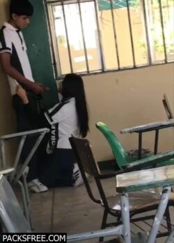 Morra de la prepa mamando verga 2