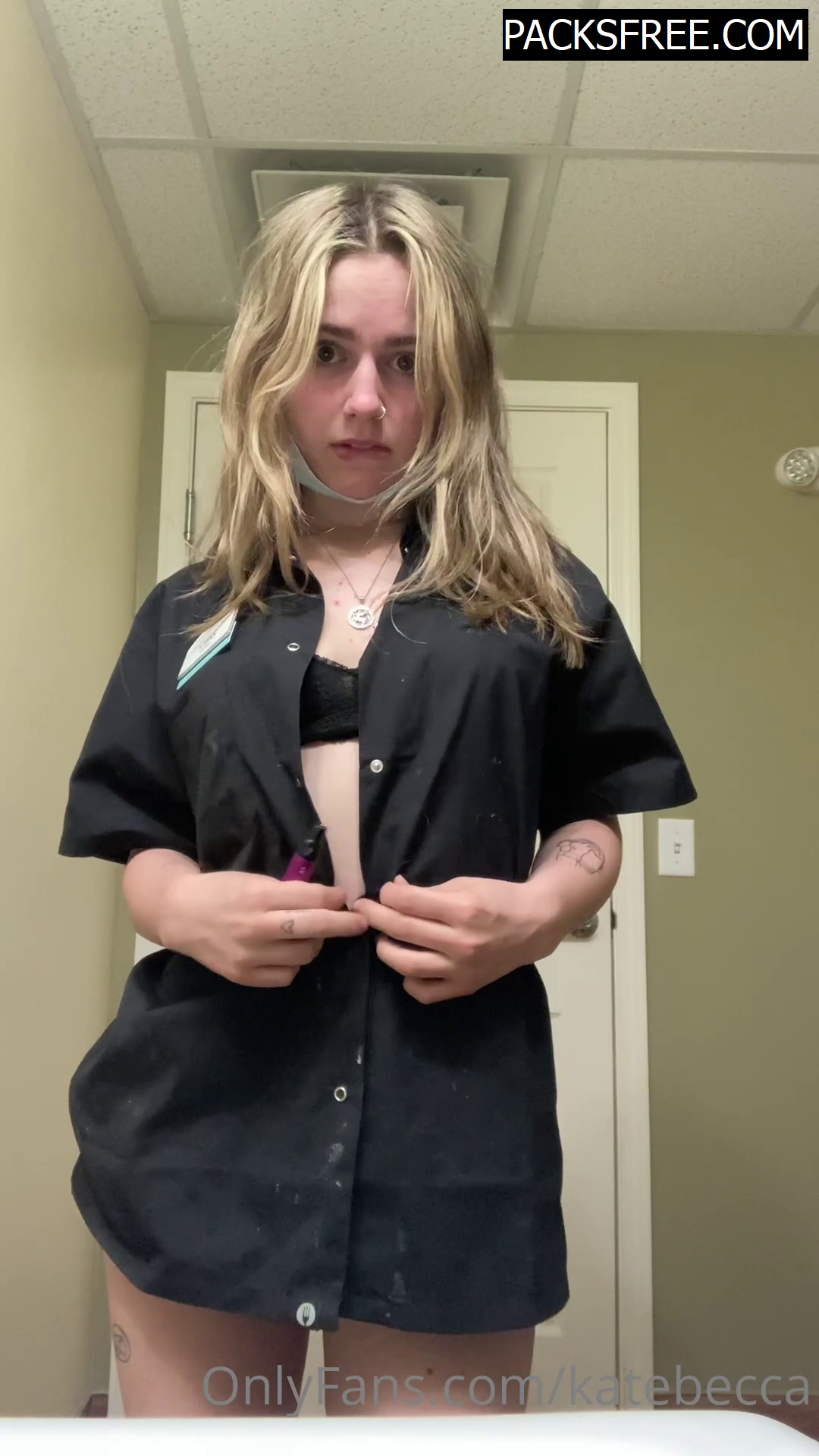 rubia siendo cogida bien duro 1