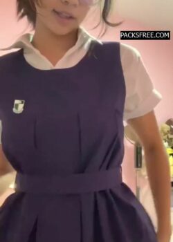Colegiala preciosa + Vídeo Masturbándose 4