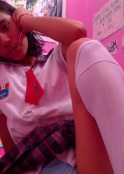 Deliciosa morra de colegio 4