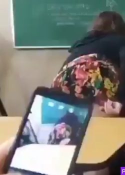 Mostrando el culito en clases 6