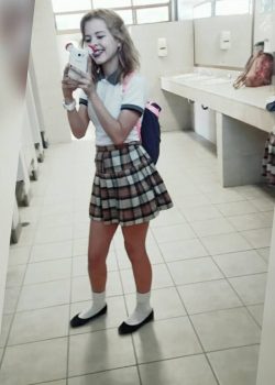 Colegiala Rubia + Full Nudes & Videos 7