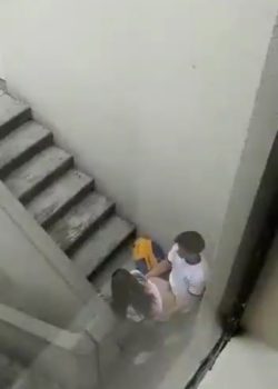 Pillados y grabados cogiendo en la escuela 4