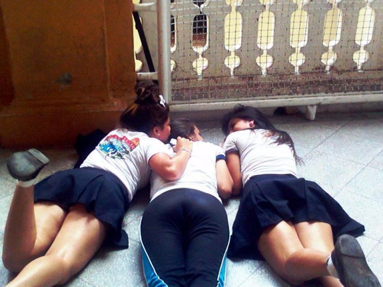 Carpeta Legendaria De Colegialas & Morritas Desnudas 1