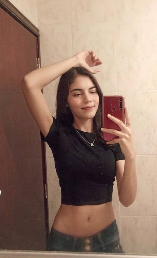 Compañerita universitaria me manda todo su pack 1