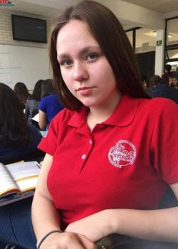 Colegiala mexicana tetona manda nudes al novio 7