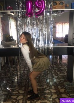 Colegiala bella y nalgona + pack exclusivo 3