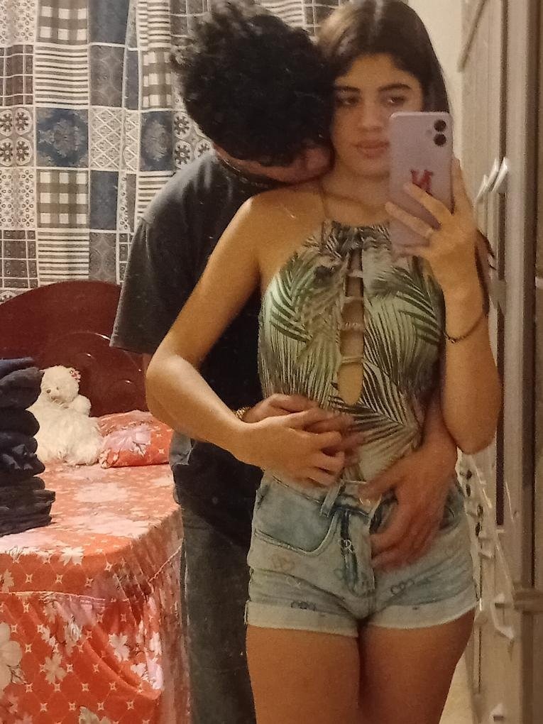 Aporte culeandome rico a mi hermanastra puta 1